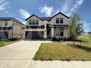 Building Photo - 405 Loganberry Dr