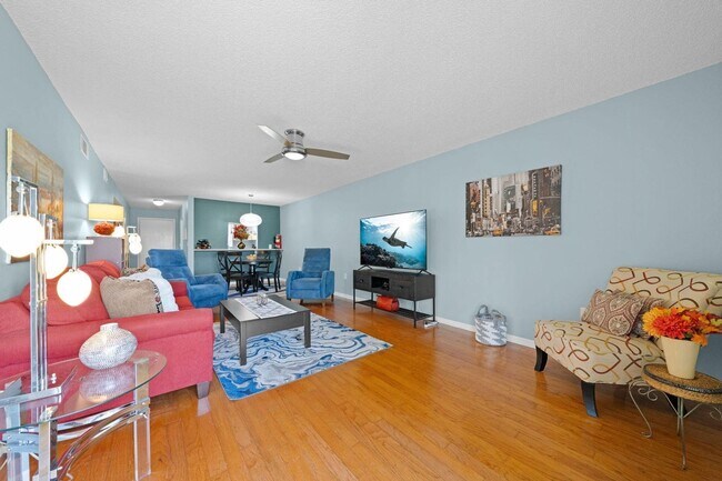 Building Photo - Come enjoy the best of Cocoa Beach!