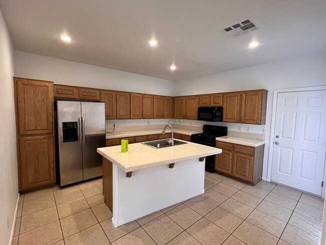 Building Photo - Great 3 Bedroom home in Summerlin area Cha...