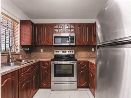 Building Photo - 401 NW 72nd Ave