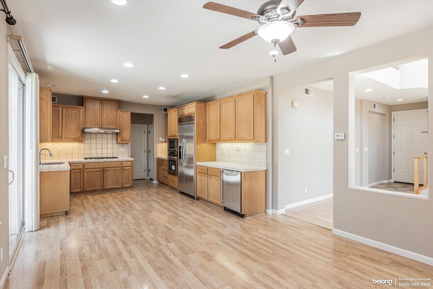 Building Photo - 2721 Moet Ln