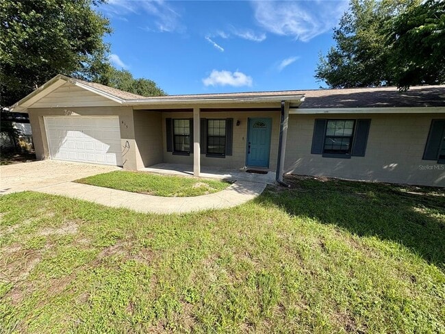 Building Photo - 615 Floral Cir