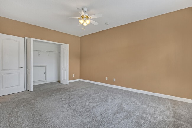 Building Photo - 2548 Creekside Dr