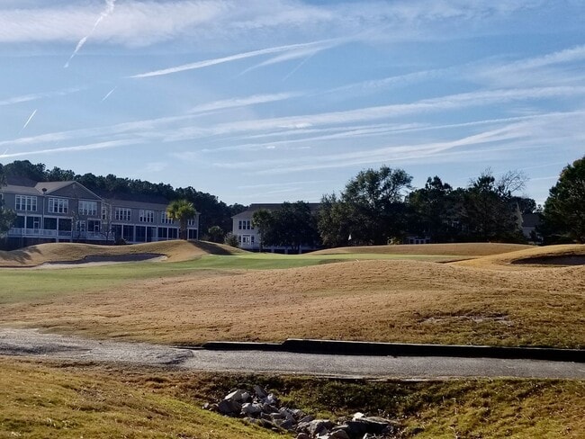 Building Photo - Luxury condo in Charleston National with g...