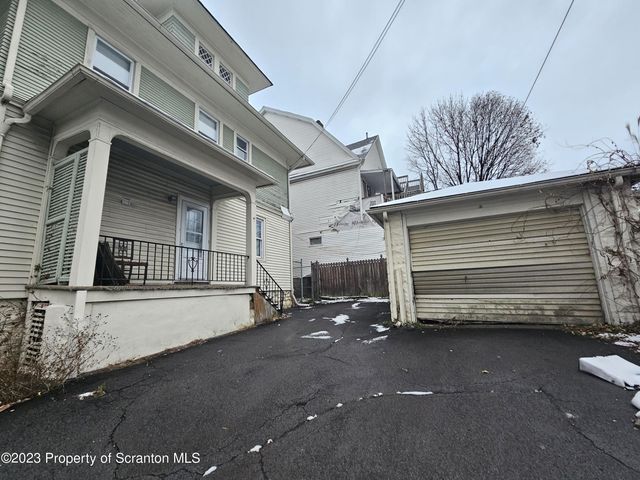 Building Photo - 1518 Linden St