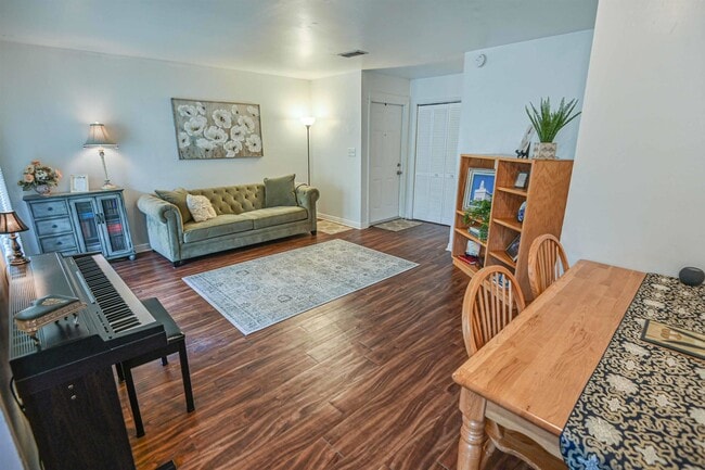 Building Photo - 809 California St