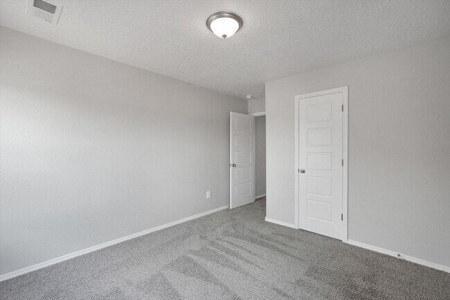 Building Photo - 3205 Tazanita Lp SE