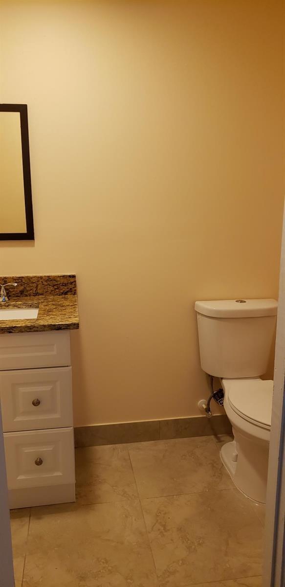 Building Photo - 2590 Rainbow Dr
