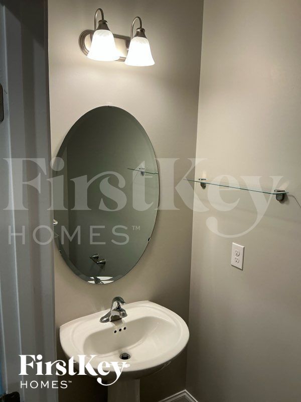 Building Photo - 9520 Blue Knoll Ct