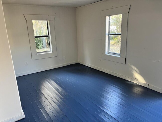 Building Photo - 1290 Henson Ln