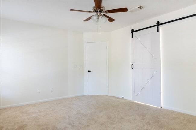 Building Photo - 22 Cottage Grove Pl