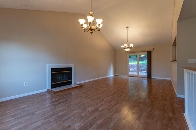 Building Photo - 4371 W Southview Dr