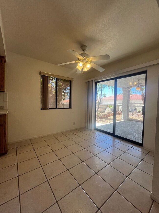 Building Photo - 3 Bed, 2 Bath in Gated Community with Lake...