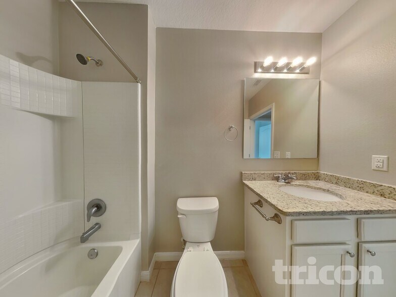 Building Photo - 3108 Bethpage Loop