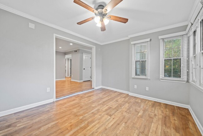 Building Photo - 2 Bed Condo Available In Cross Creek Commu...