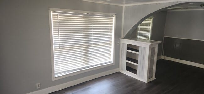 Building Photo - 301 E Bay St