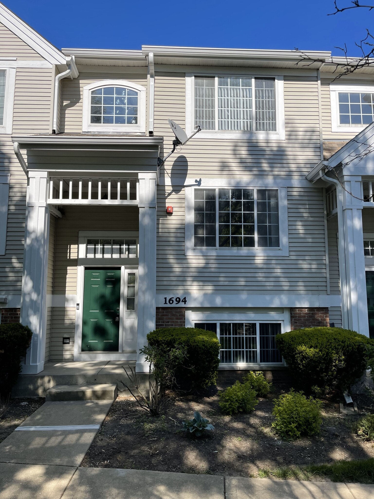 Building Photo - 1694 Sienna Ct