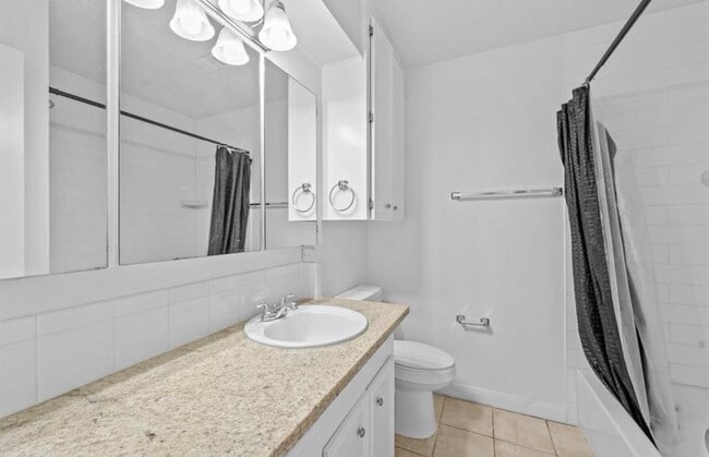 Building Photo - 3428 Lantern Ln