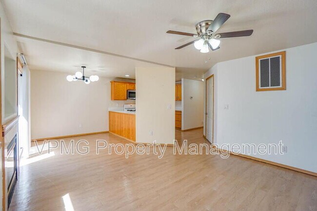 Building Photo - 5502 NE 89th Ave