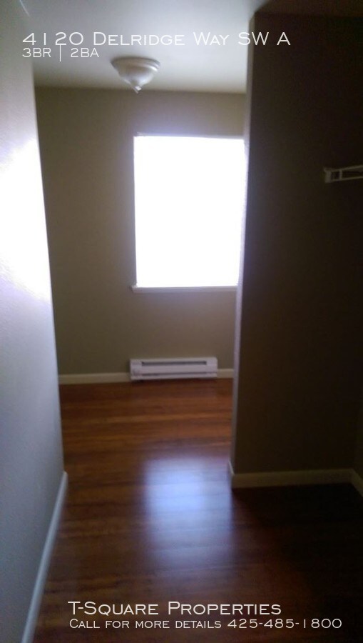 Building Photo - 4408 Delridge Way SW