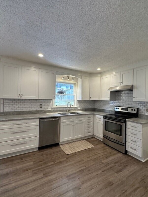 Building Photo - 2612 Sheryl Ln
