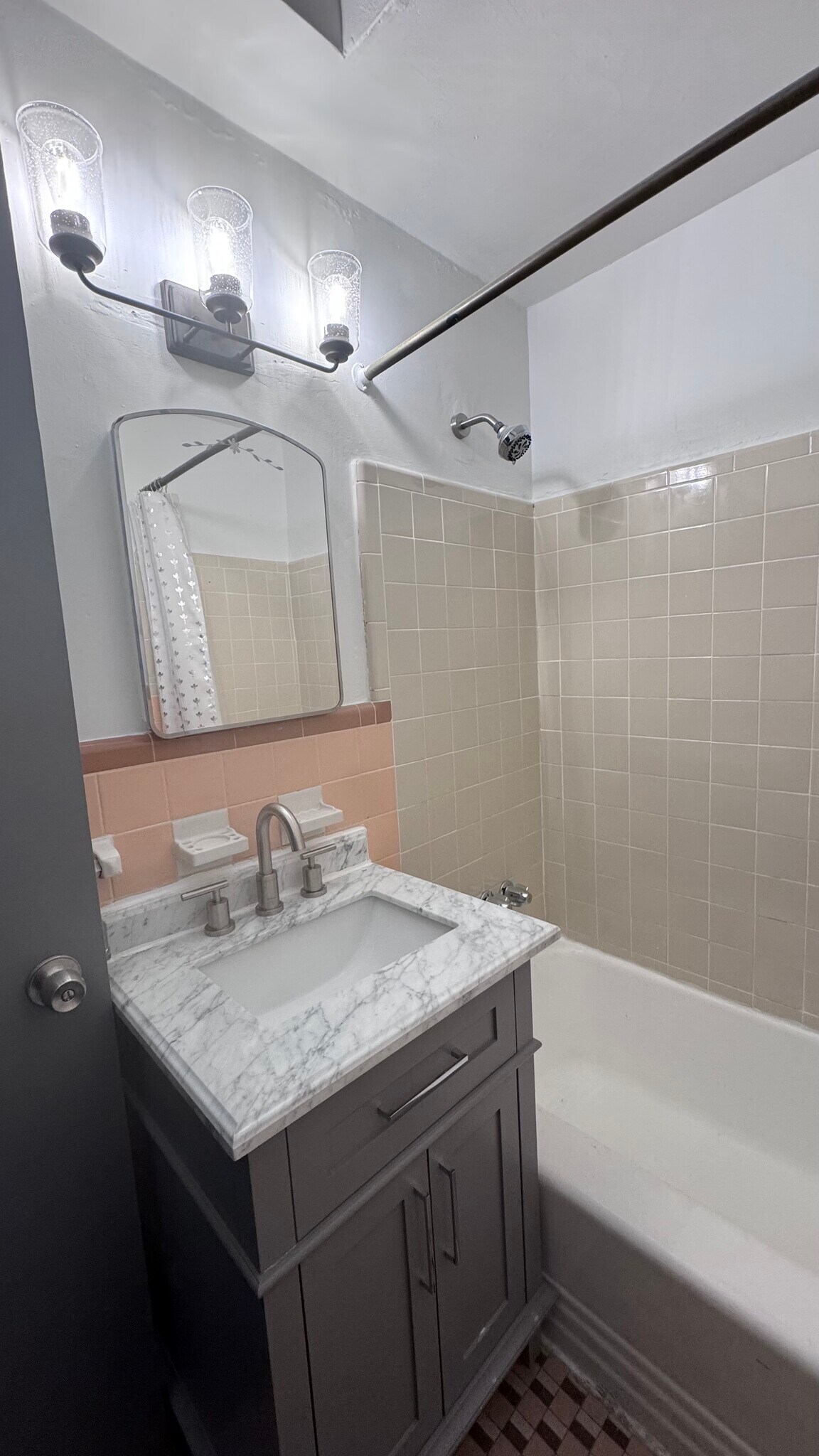 Building Photo - 330 Magee Ave