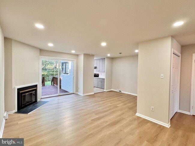Building Photo - 4800 Sugar Plum Ct
