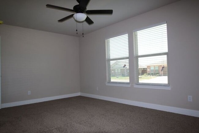 Building Photo - Life is Better by the Lake Gorgeous 3-Bedroom Duplexes in Azle