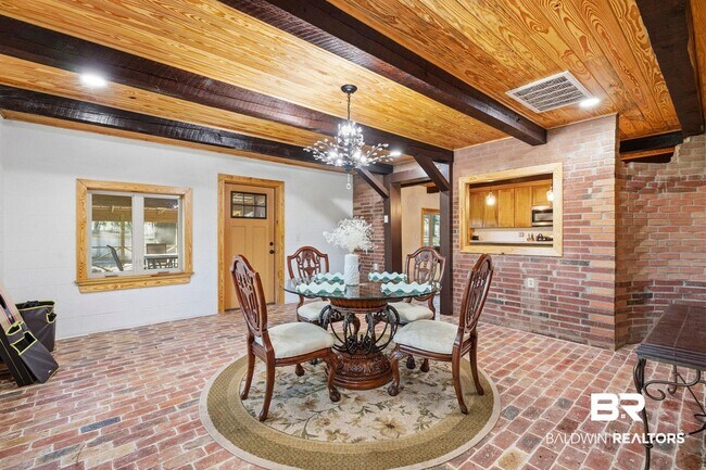 Building Photo - 27522 Burkhardt Dr