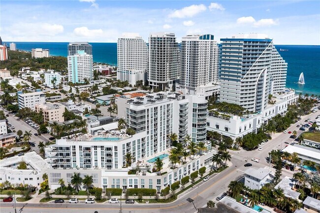 Building Photo - 401 N Birch Rd