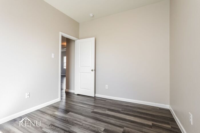 Building Photo - 6009 Mojave Dr