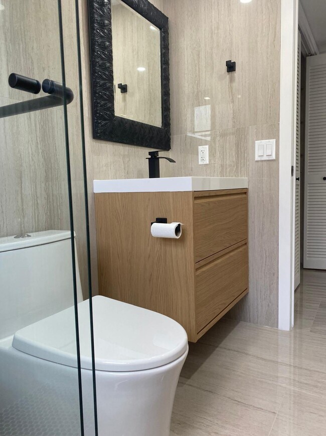 Building Photo - 3960 Oaks Clubhouse Dr