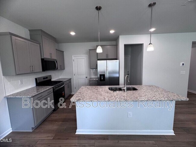 Building Photo - 203 Broomside Ave
