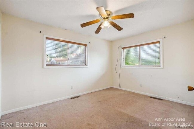 Building Photo - 1361 Duncan Ave