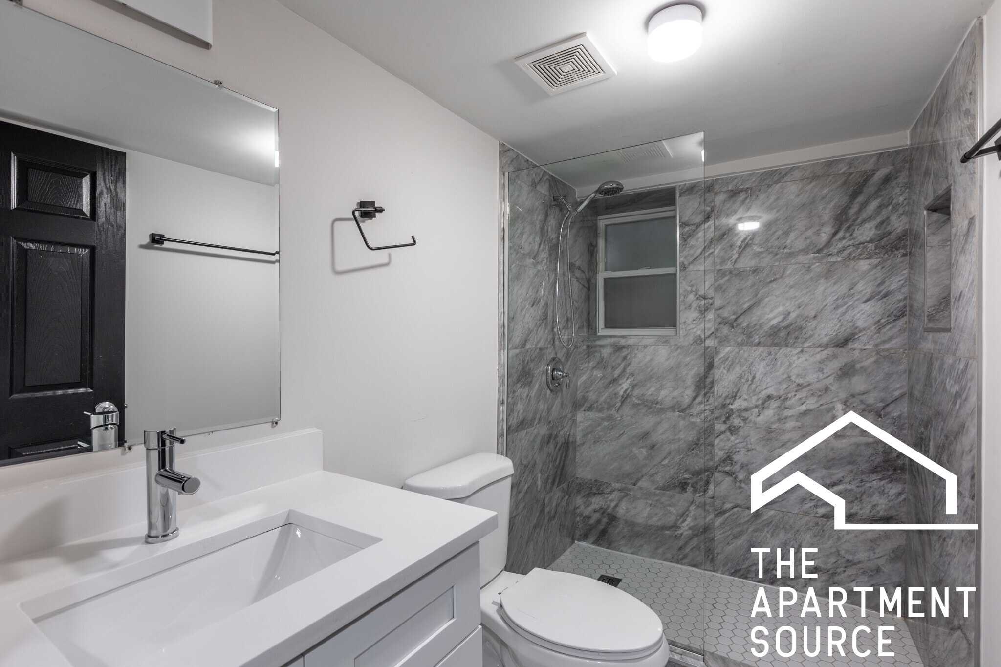 Building Photo - 2701 W Thomas St