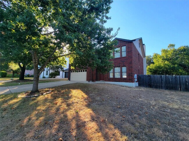 Building Photo - 809 Dogwood Trail