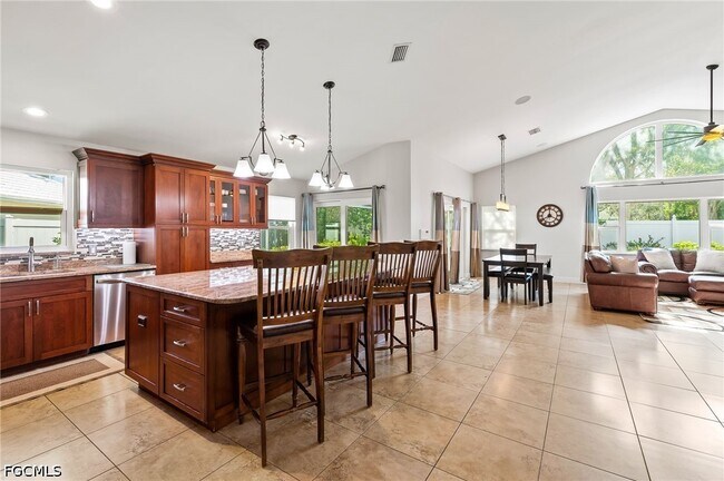 Building Photo - 1250 Silverstrand Dr