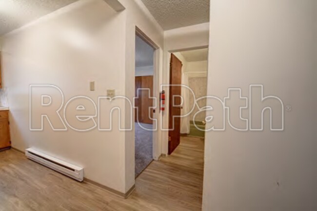 Building Photo - 412 S Asbury St