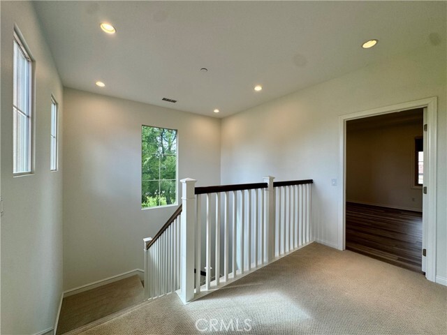 Building Photo - 51 Elmdale