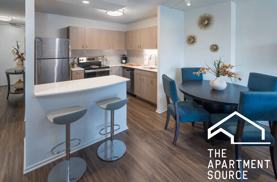 Building Photo - 1130 N Dearborn St