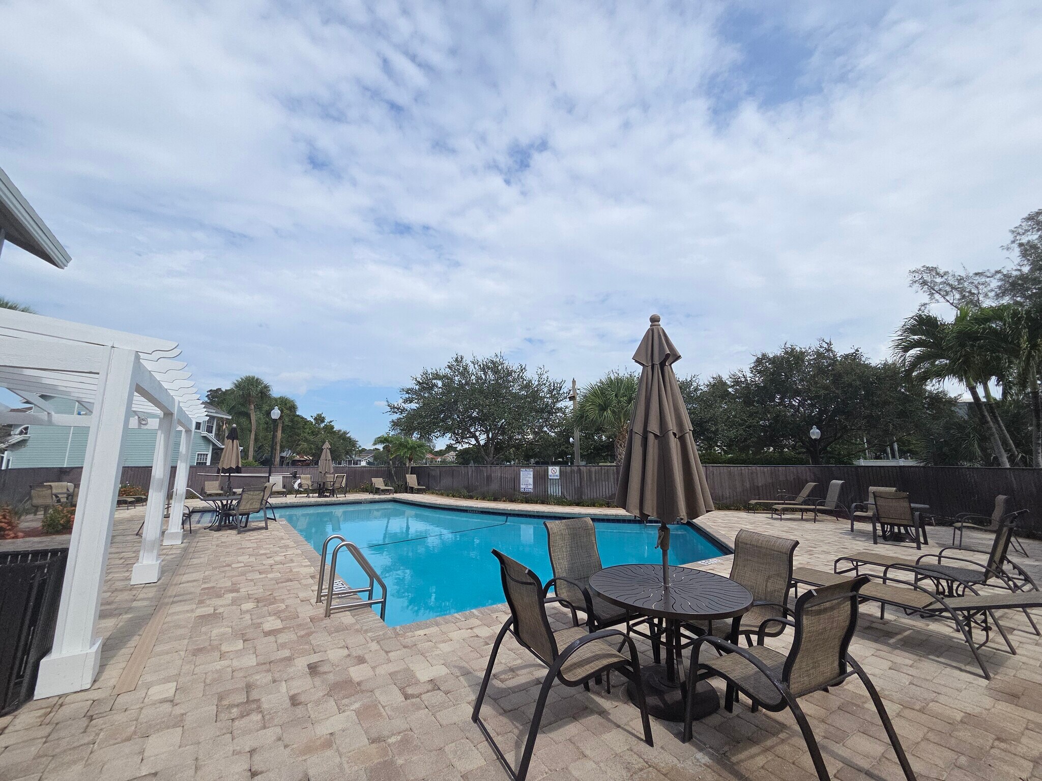 Building Photo - 5305 Buckhead Cir