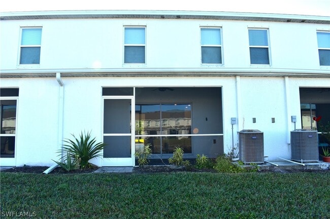 Building Photo - 15062 Wildflower Cir