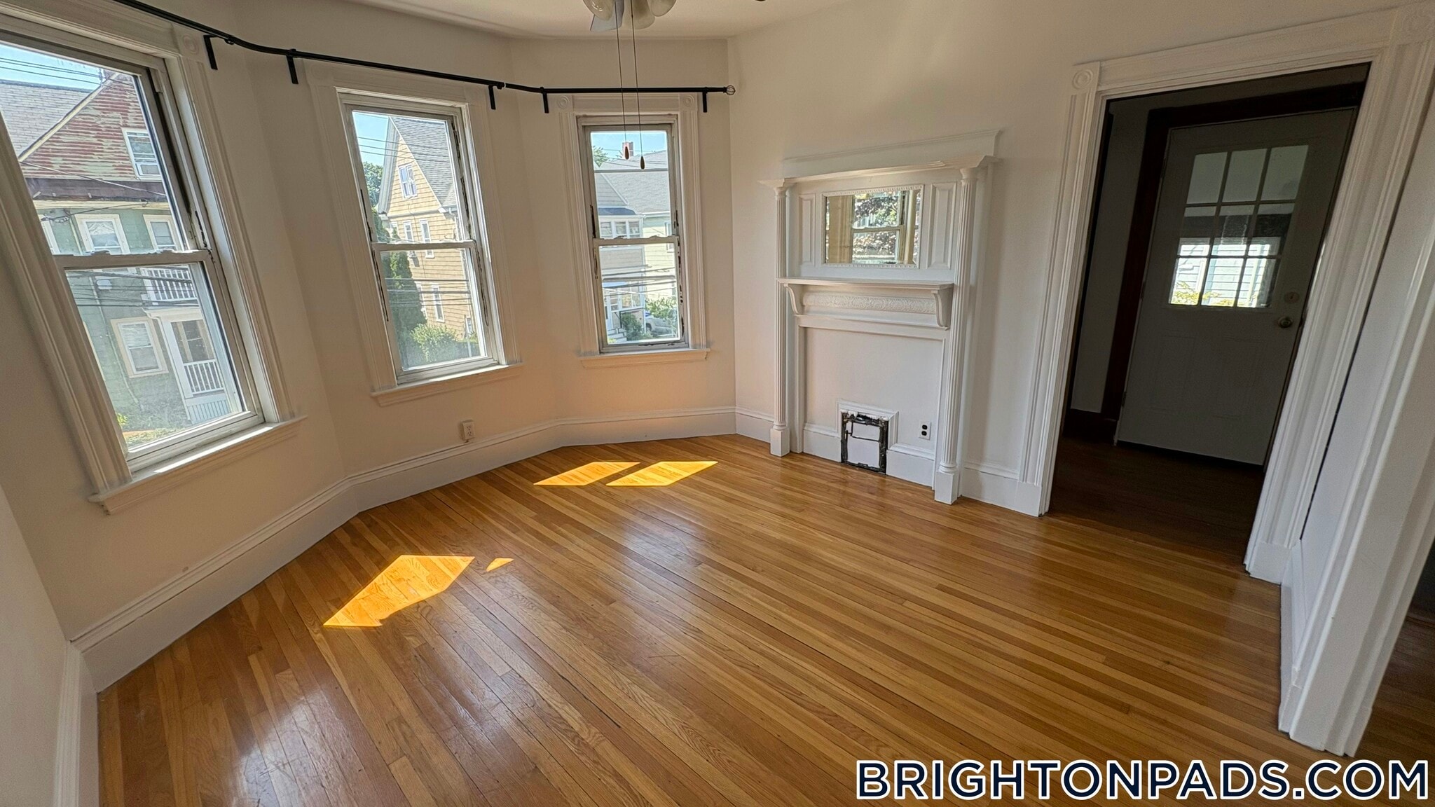 Building Photo - 32 Etna St