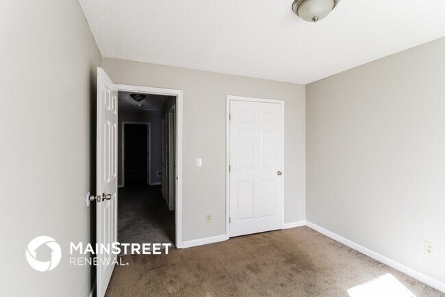 Building Photo - 4809 Shallow Farm Dr NE