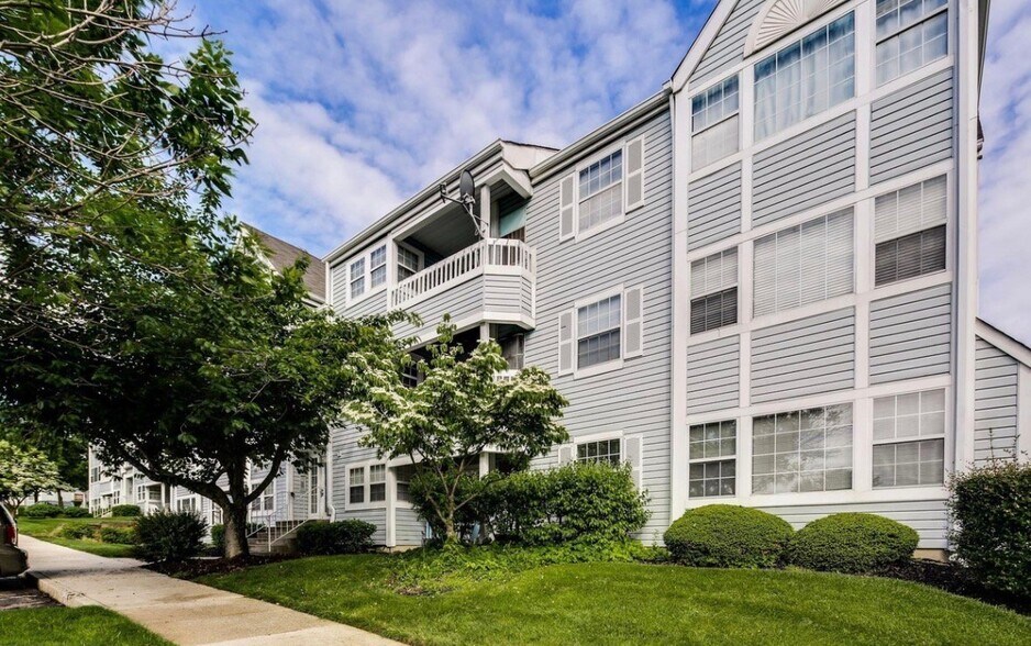 Building Photo - 8503 Falls Run Rd