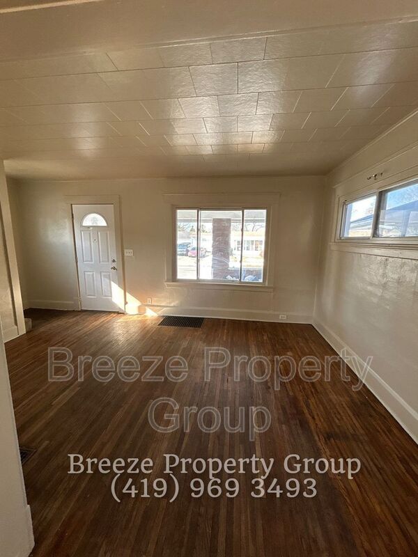 Building Photo - 1537 Remington St