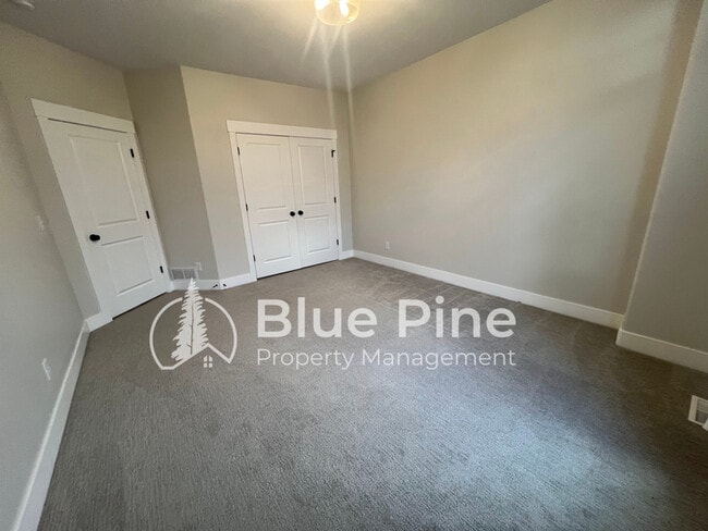 Building Photo - 1104 Cypress Loop