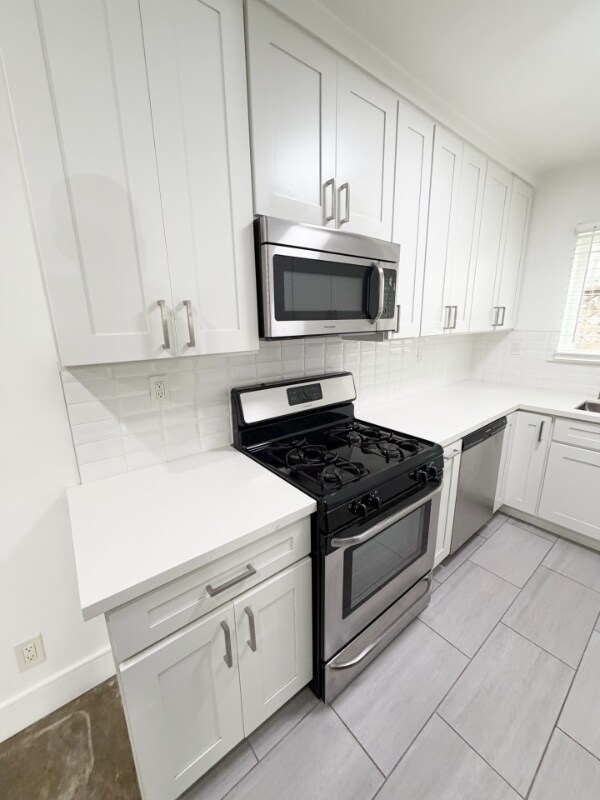 Building Photo - 1008 7th St