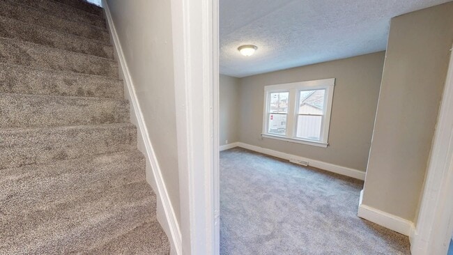 Building Photo - Stockyards Area - 2 Bedrooms - Single Fami...