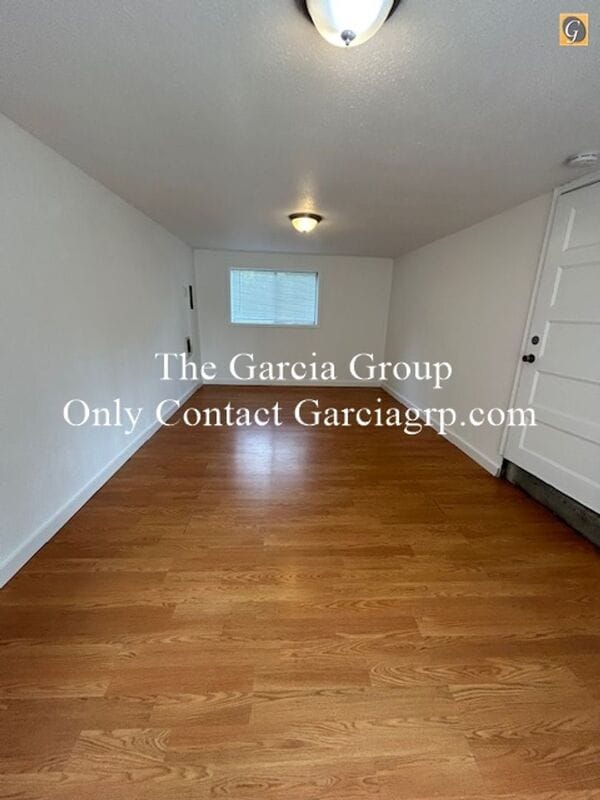 Building Photo - 17050 SE Gurnee Ave